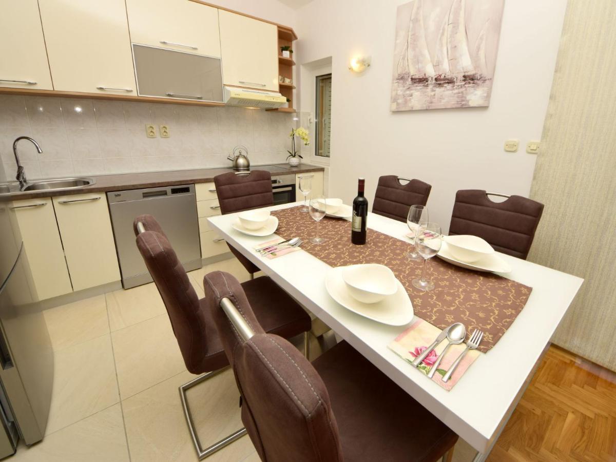 Apartment Mornar-2 By Interhome Trogir Buitenkant foto